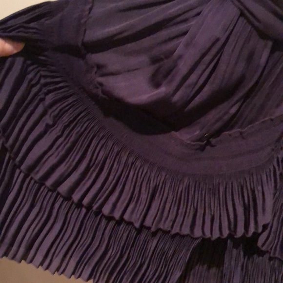 Purple wrap dress with feminine details - Picture 3 of 8